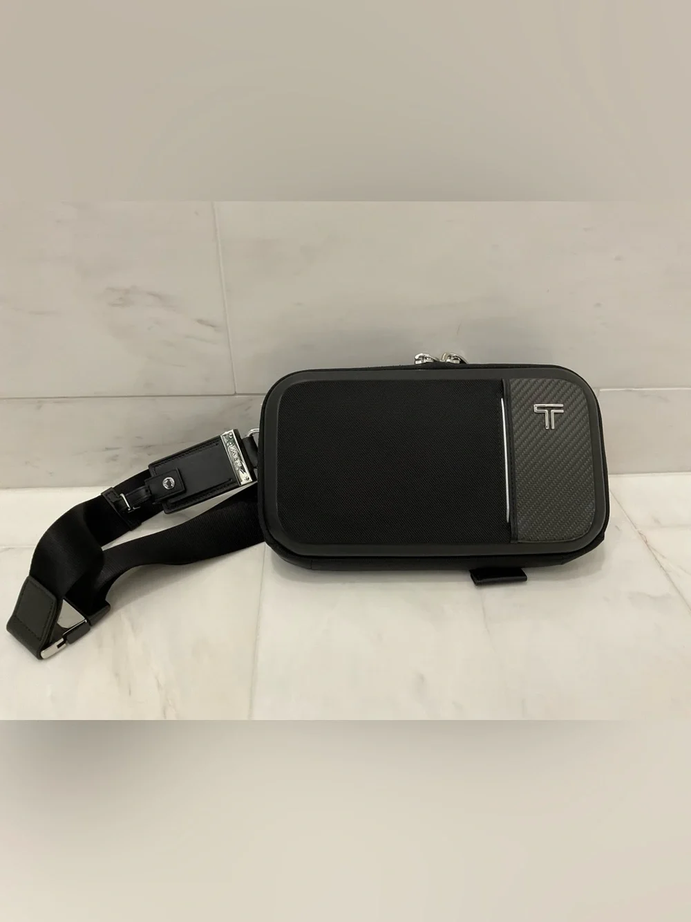 NEW Tumi ARRIVE MESSINA 10.0” Compact Sling Crossbody Bag - SOLID BLACK